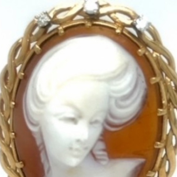 14K 3 Diamond Shell Cameo Carved Stone Magnificent Bust Pendant